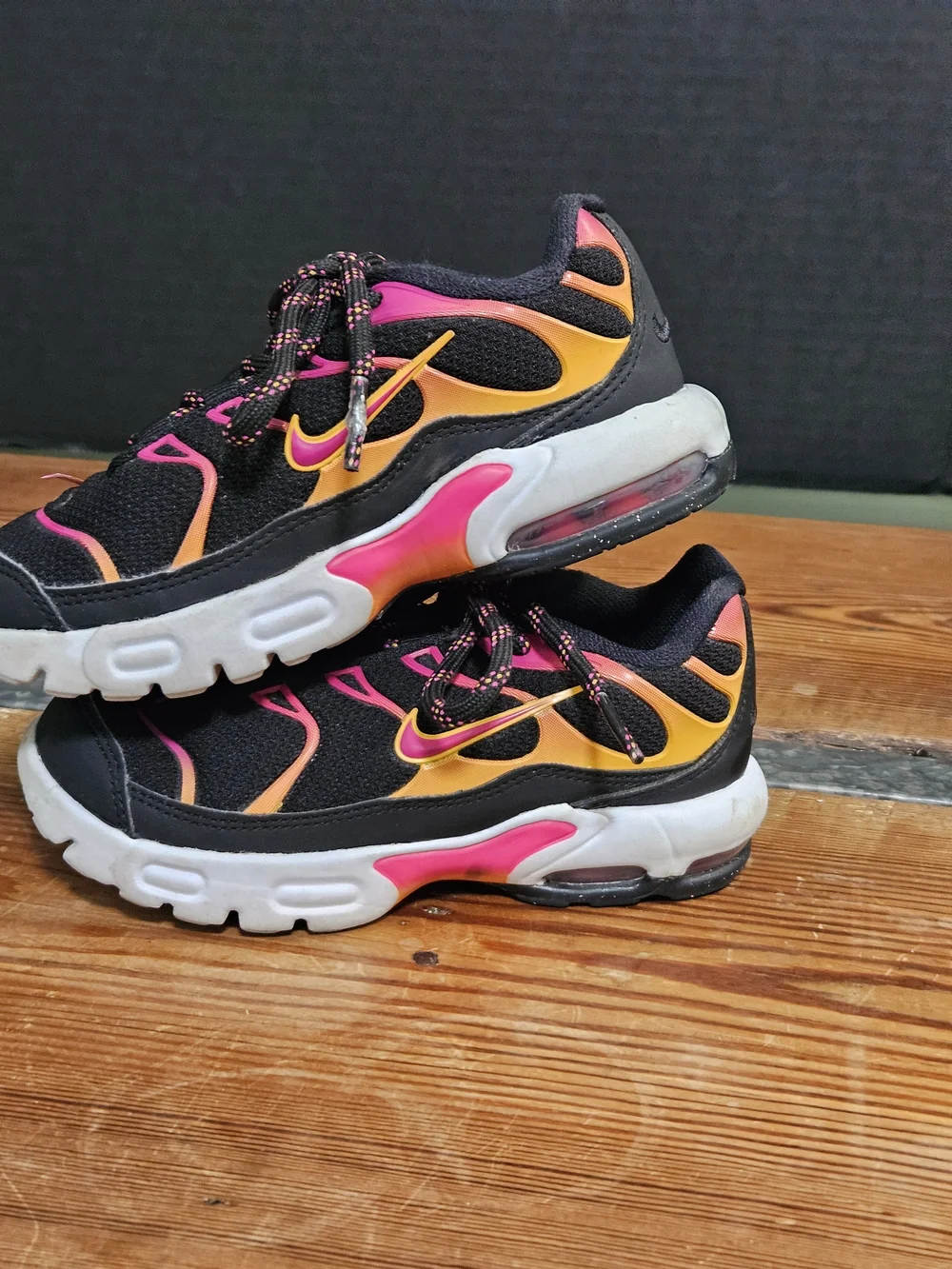 Nike Air Max Plus Black With Orange & Pink 10c